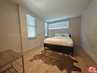 8950 Gibson St - Photo 4 of 8