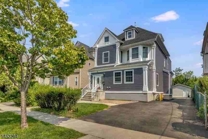 47 Greenwood Ave #1 - Photo 2 of 33