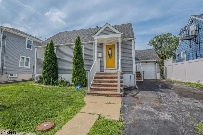 211 Bradford Ave