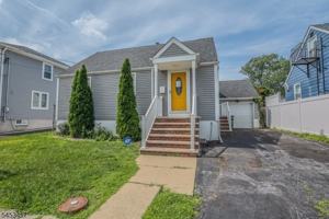 featured image of 211 Bradford Ave