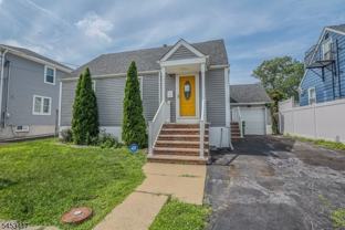 211 Bradford Ave - Photo 1 of 1