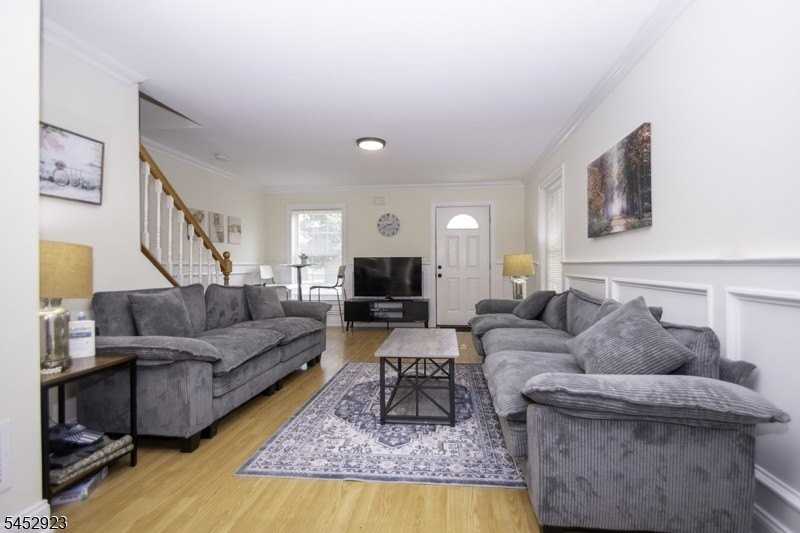 48 Central Ave #A - Photo 4 of 13