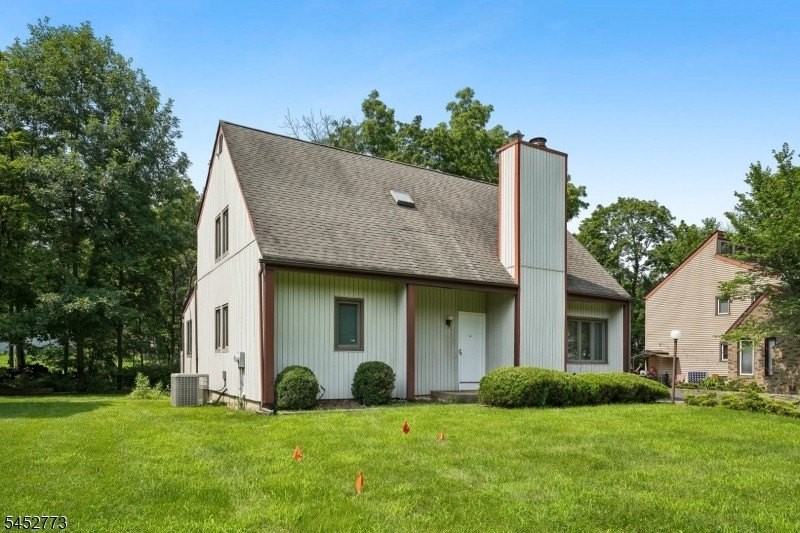 4 Arbor Ct - Photo 2 of 39