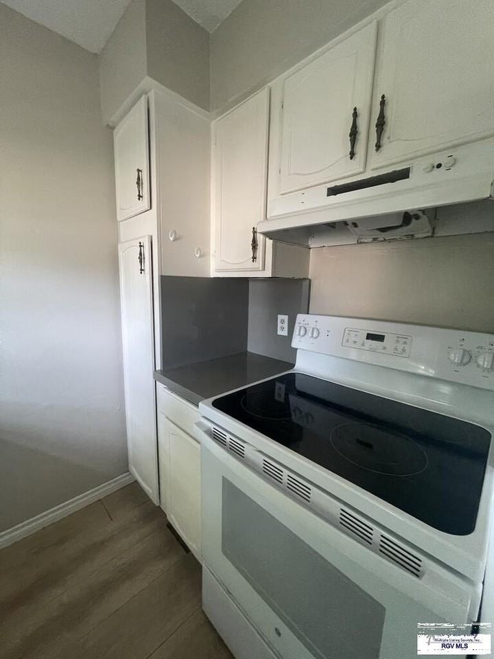 802 Continental Dr #2 - Photo 6 of 19