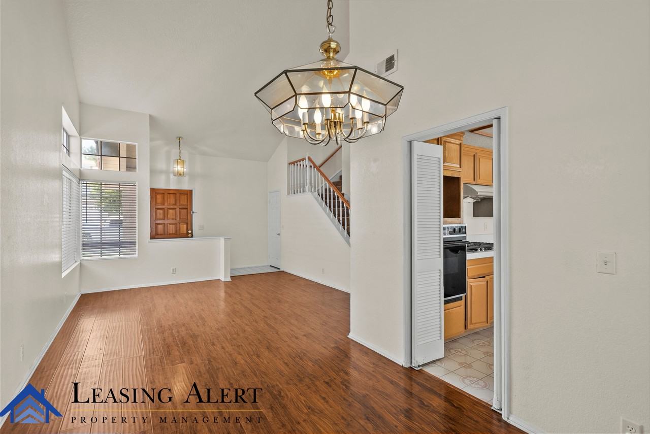 27653 Myrin Ct #1 - Photo 4 of 21