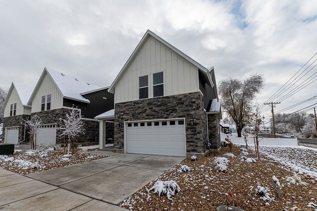 712 Zekes Ct #712 - Photo 2 of 29