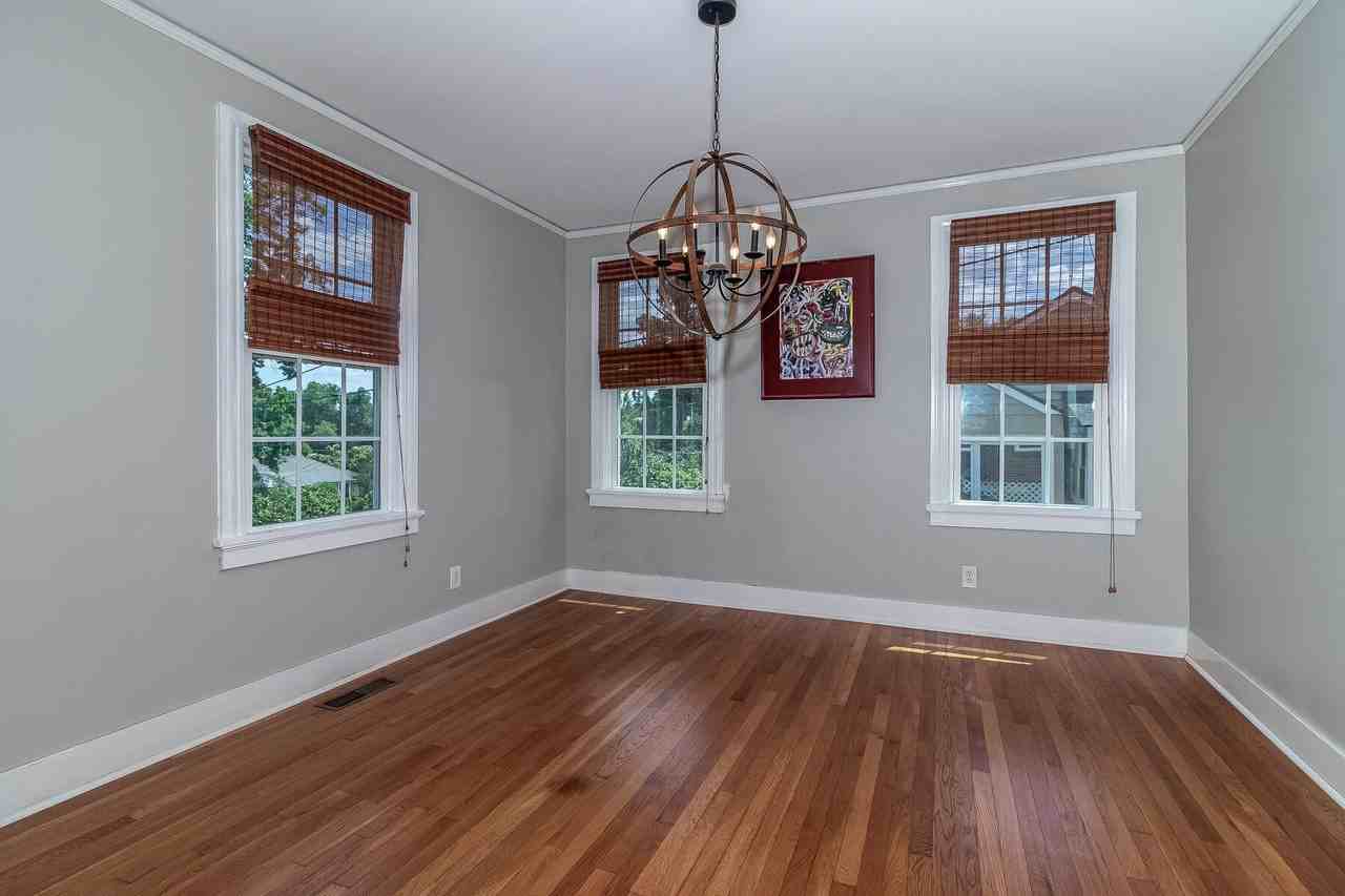 703 Hickman Rd - Photo 7 of 19