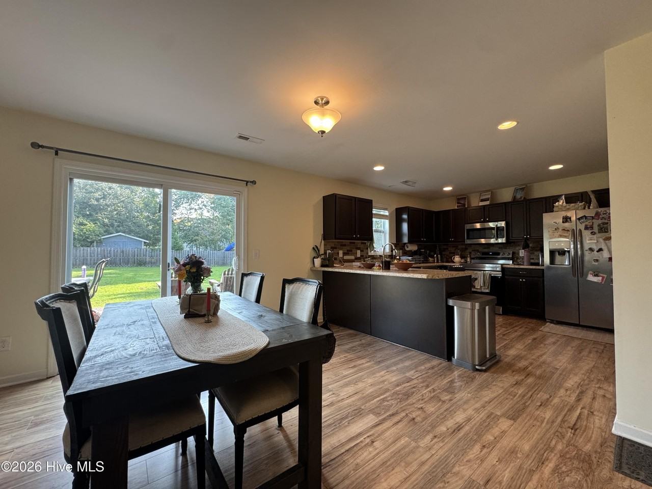 437 Lady Bug Ln - Photo 5 of 32