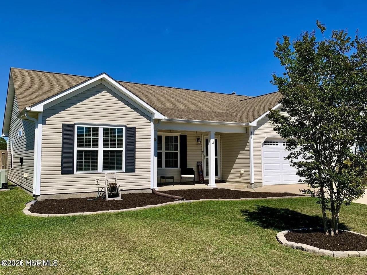 406 Amaryllis Ln - Photo 2 of 15