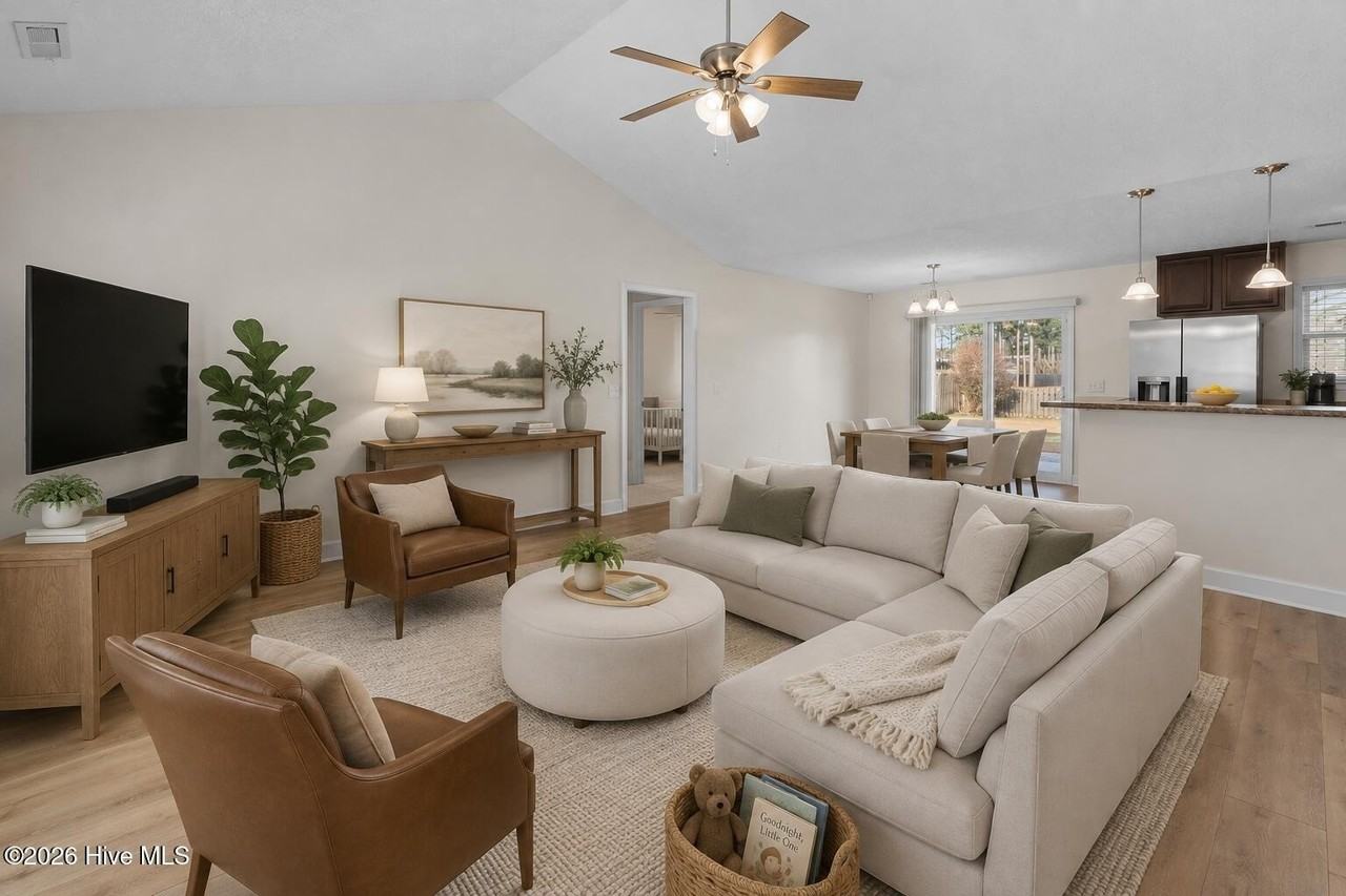 406 Amaryllis Ln - Photo 4 of 15
