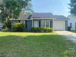 featured image of 7 Belfair Dr