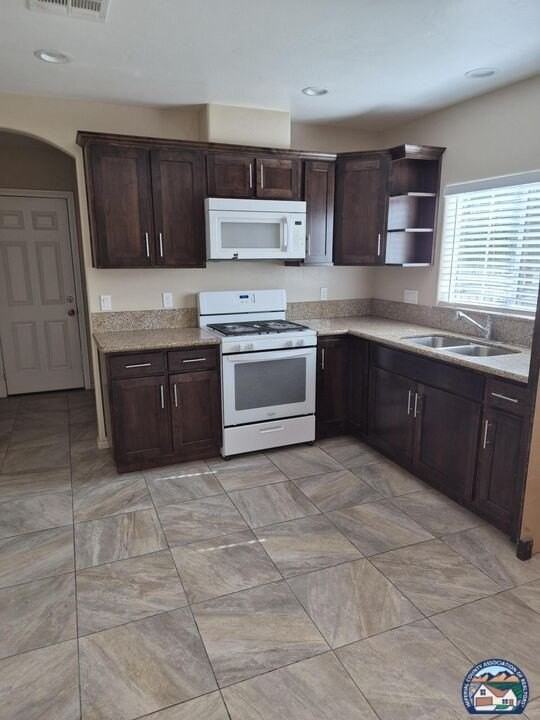 311 N 2nd St - Photo 3 of 7
