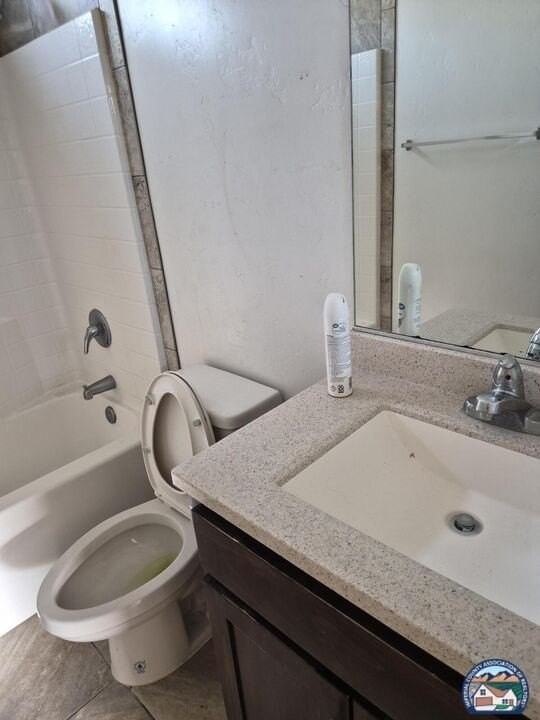 311 N 2nd St - Photo 6 of 7