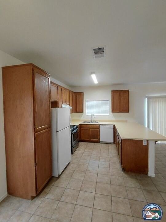 195 W Vallecito Ct - Photo 5 of 22