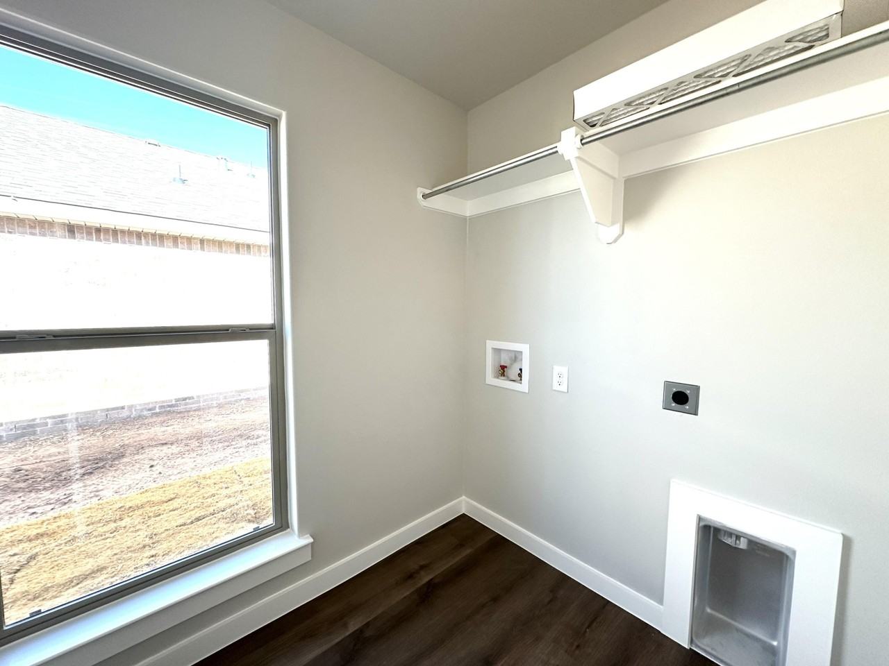 2912 Corpus Ave - Photo 2 of 14