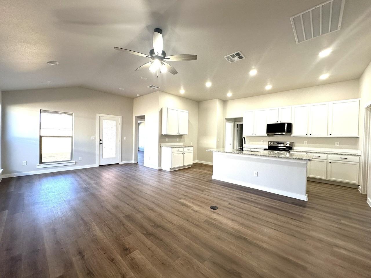 2912 Corpus Ave - Photo 5 of 14