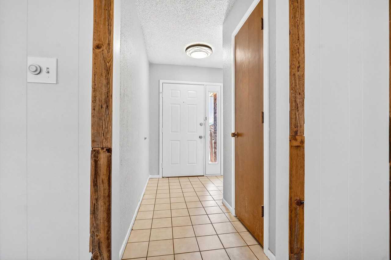 5236 91st St - Photo 2 of 23