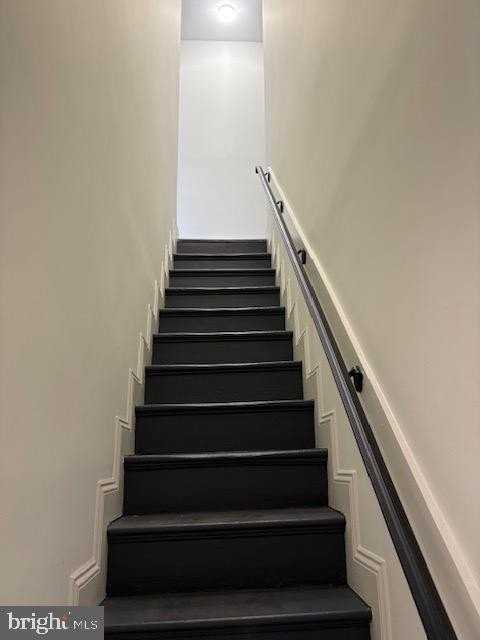 1326 H St Ne - Photo 5 of 10