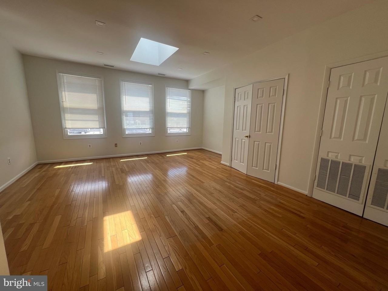 1324 H St Ne - Photo 6 of 12