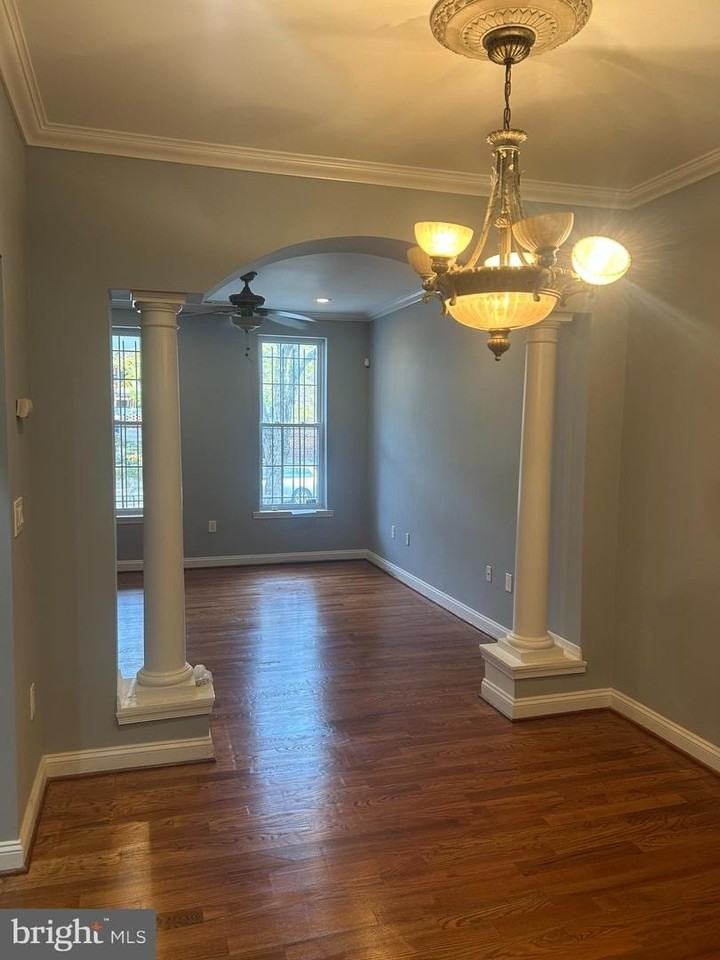 1169 Morse St Ne - Photo 3 of 15