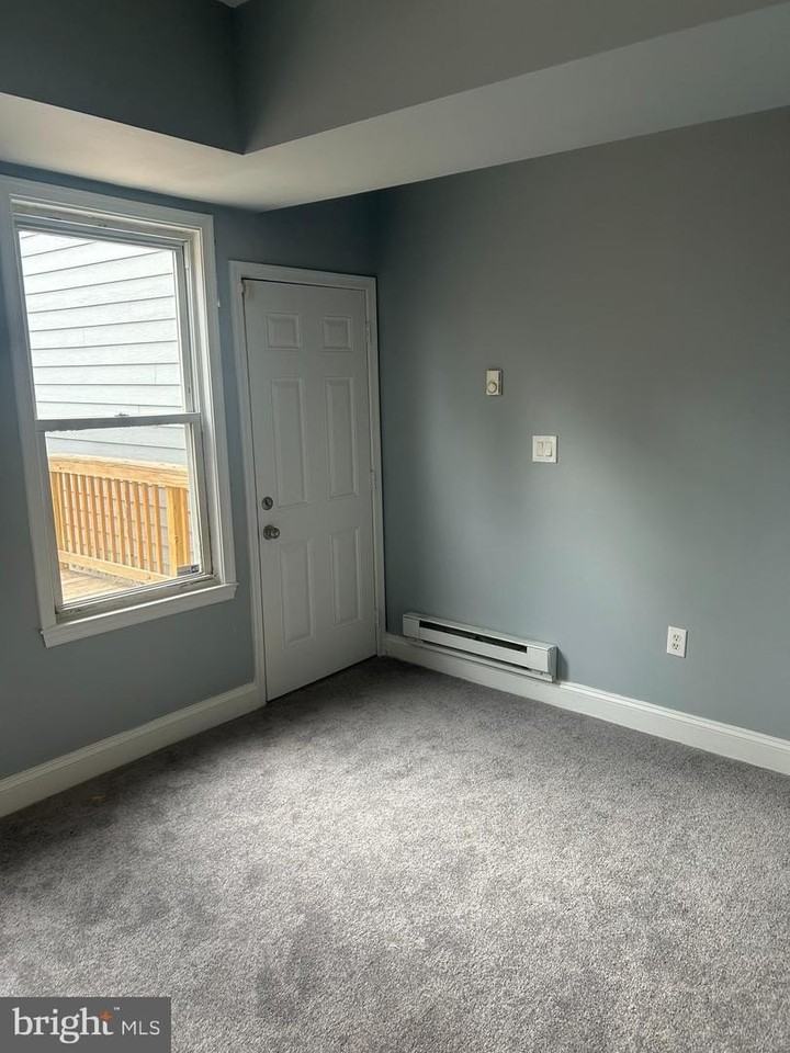 1169 Morse St Ne - Photo 5 of 15