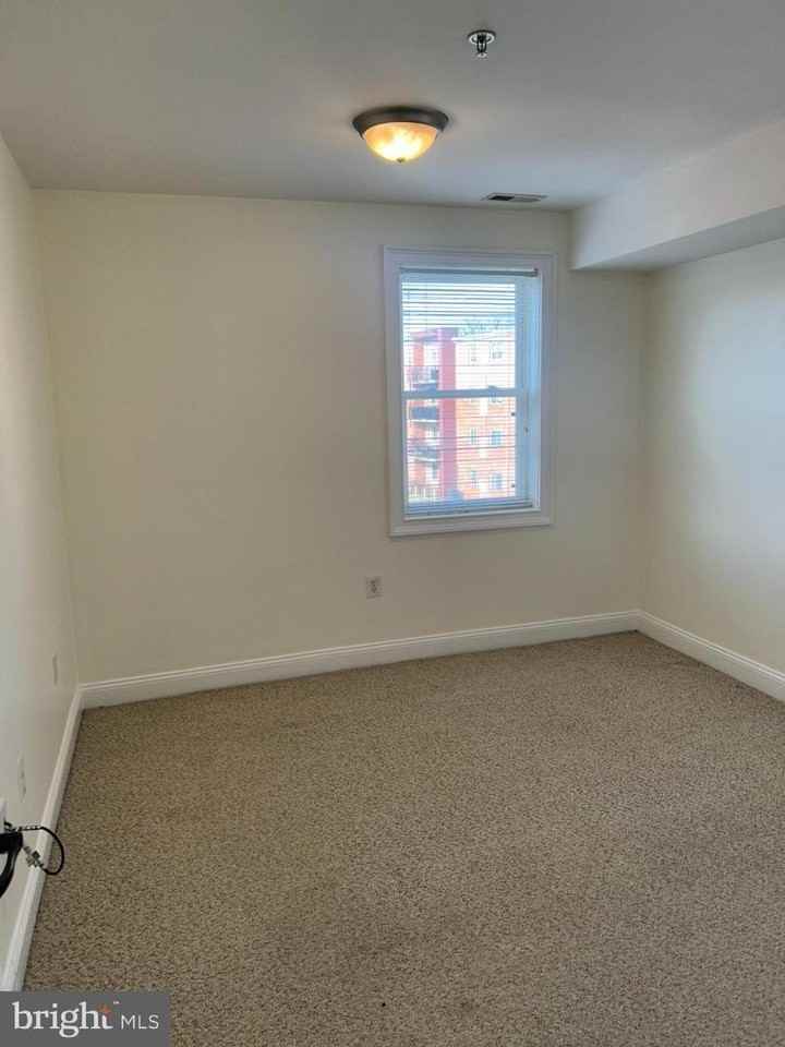4800 C St Se - Photo 7 of 9
