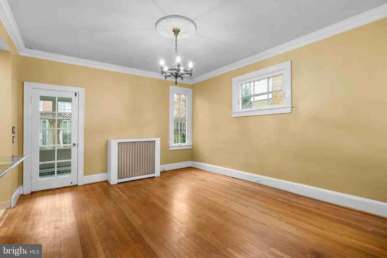 3247 38th St Nw - Photo 6 of 28
