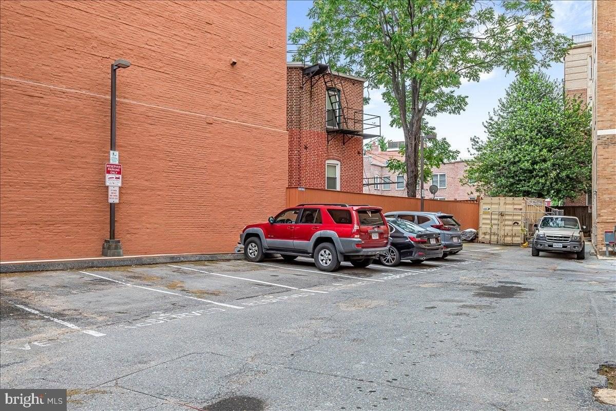 1830 17th St Nw - Photo 3 of 32