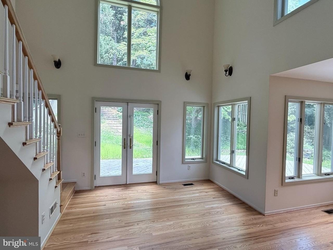 5021 Cathedral Ave Nw - Photo 3 of 19