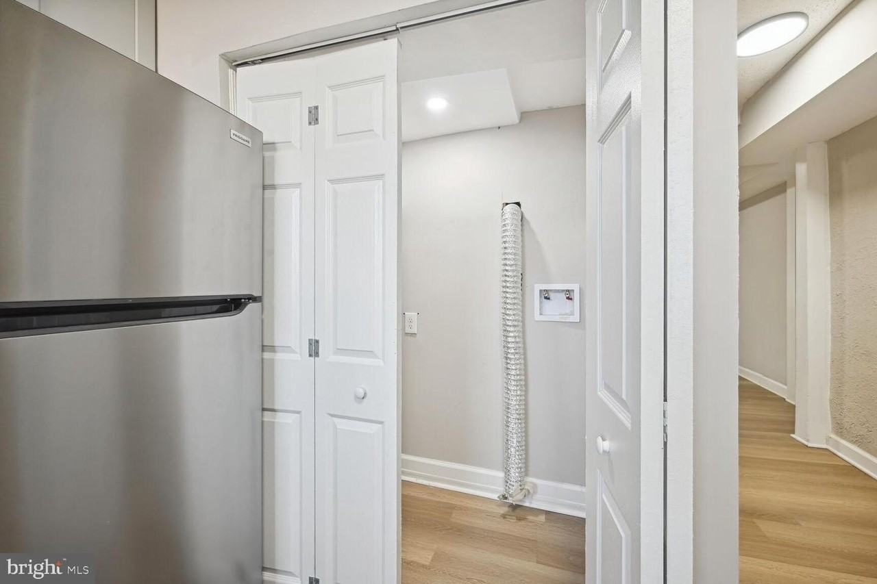 1640 L St Ne - Photo 5 of 17