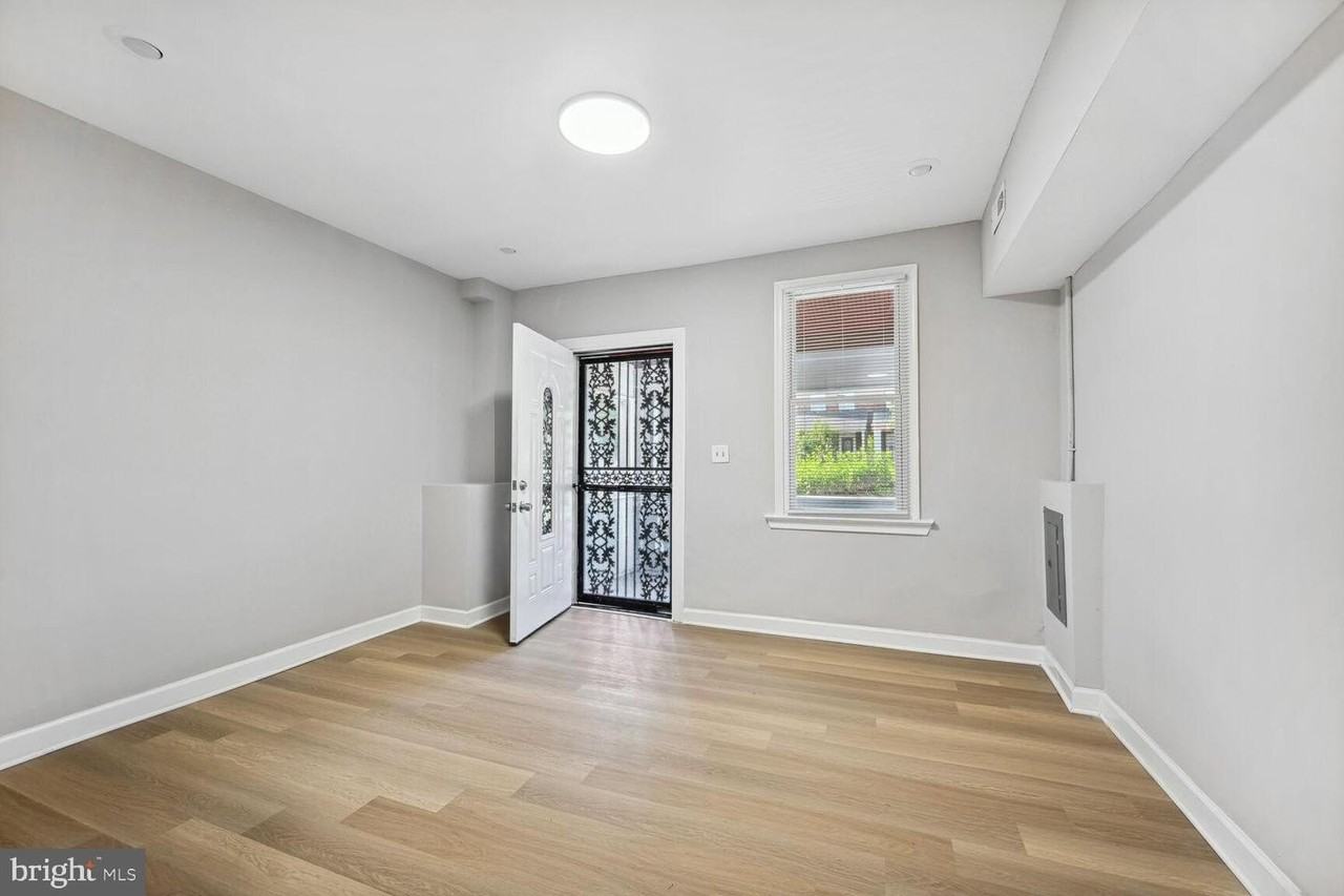 1640 L St Ne - Photo 6 of 17