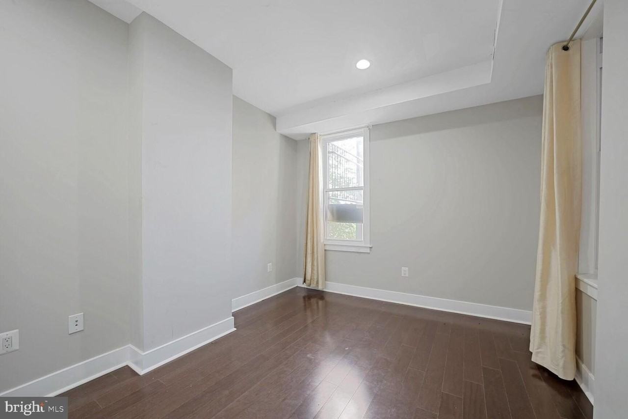 608 Irving St Nw - Photo 7 of 18