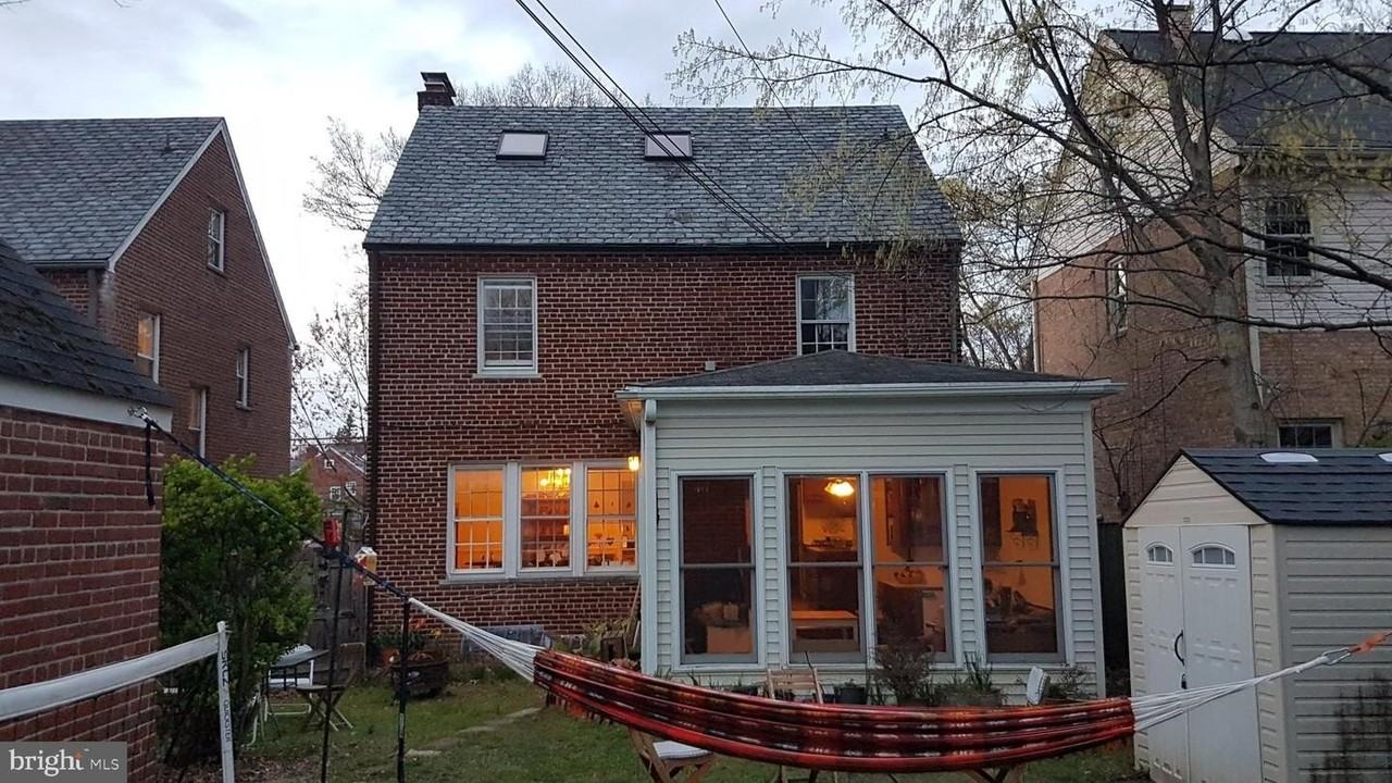 4440 Albemarle St Nw - Photo 4 of 50