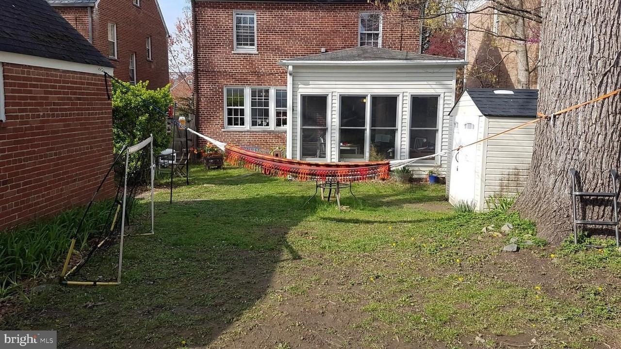 4440 Albemarle St Nw - Photo 5 of 50