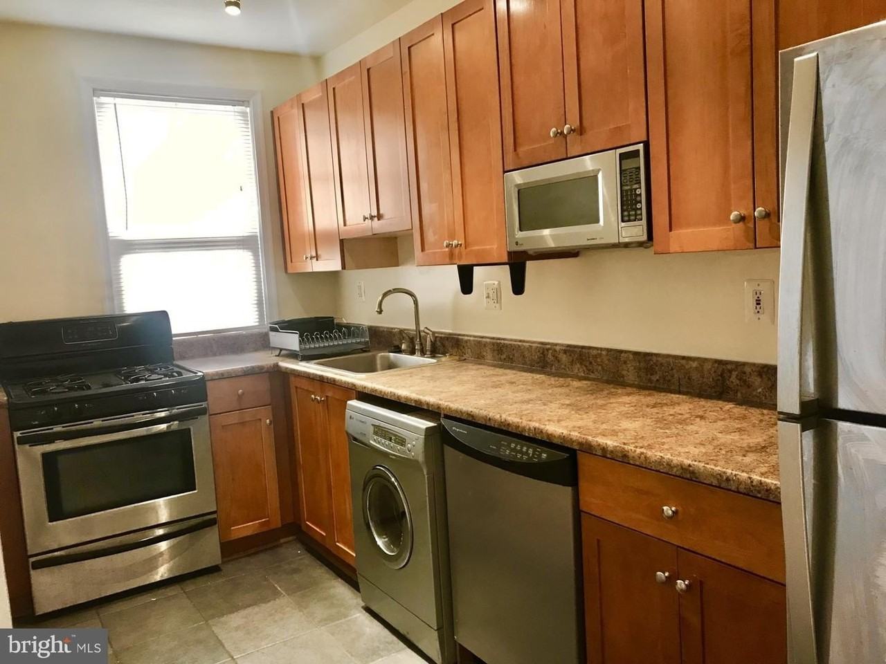1439 Euclid St Nw - Photo 5 of 9