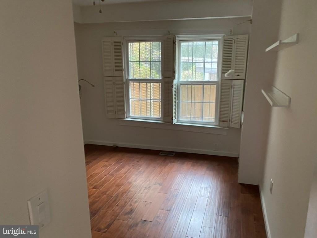 1410 26th St Nw - Photo 2 of 15