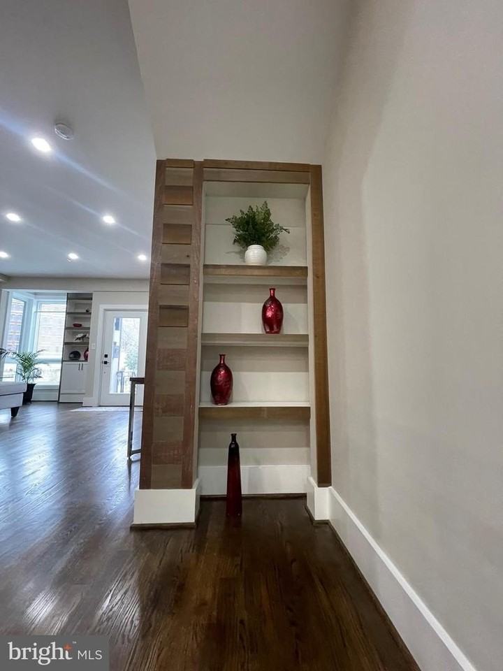 3721 New Hampshire Ave Nw - Photo 5 of 11