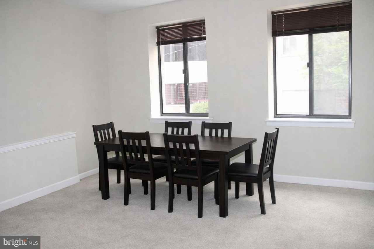 2307 Pennsylvania Ave Nw - Photo 5 of 18
