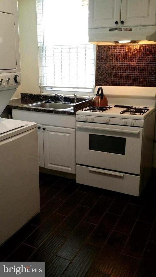237 Elm St Nw - Photo 5 of 7