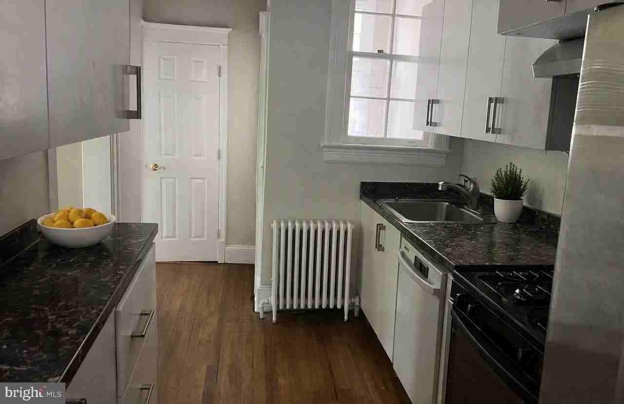 4218 38th St Nw - Photo 4 of 5