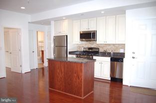 3211 Georgia Ave Nw - Photo 1 of 1