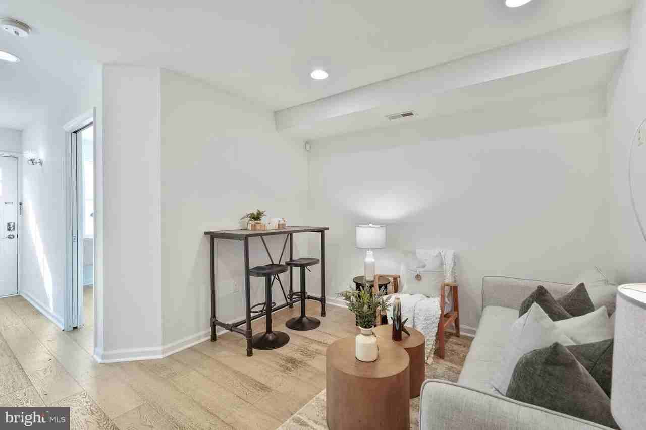 1268 16th St Ne - Photo 4 of 17