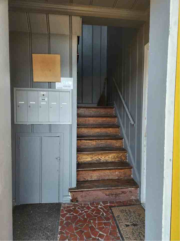 812 Taylor St Ne - Photo 2 of 19
