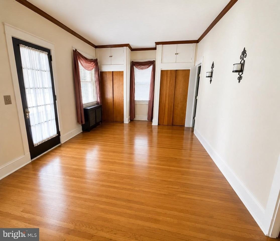 501 W Newport Pike - Photo 6 of 19