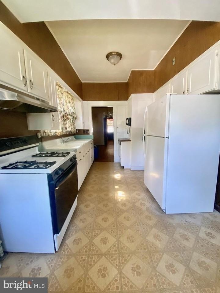 501 W Newport Pike - Photo 7 of 19