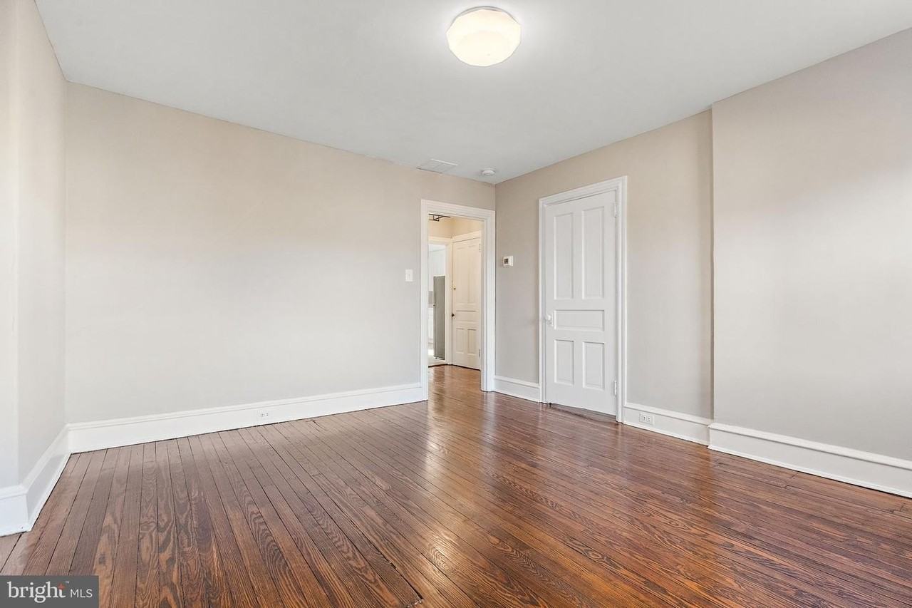 1614 N Broom St - Photo 5 of 10