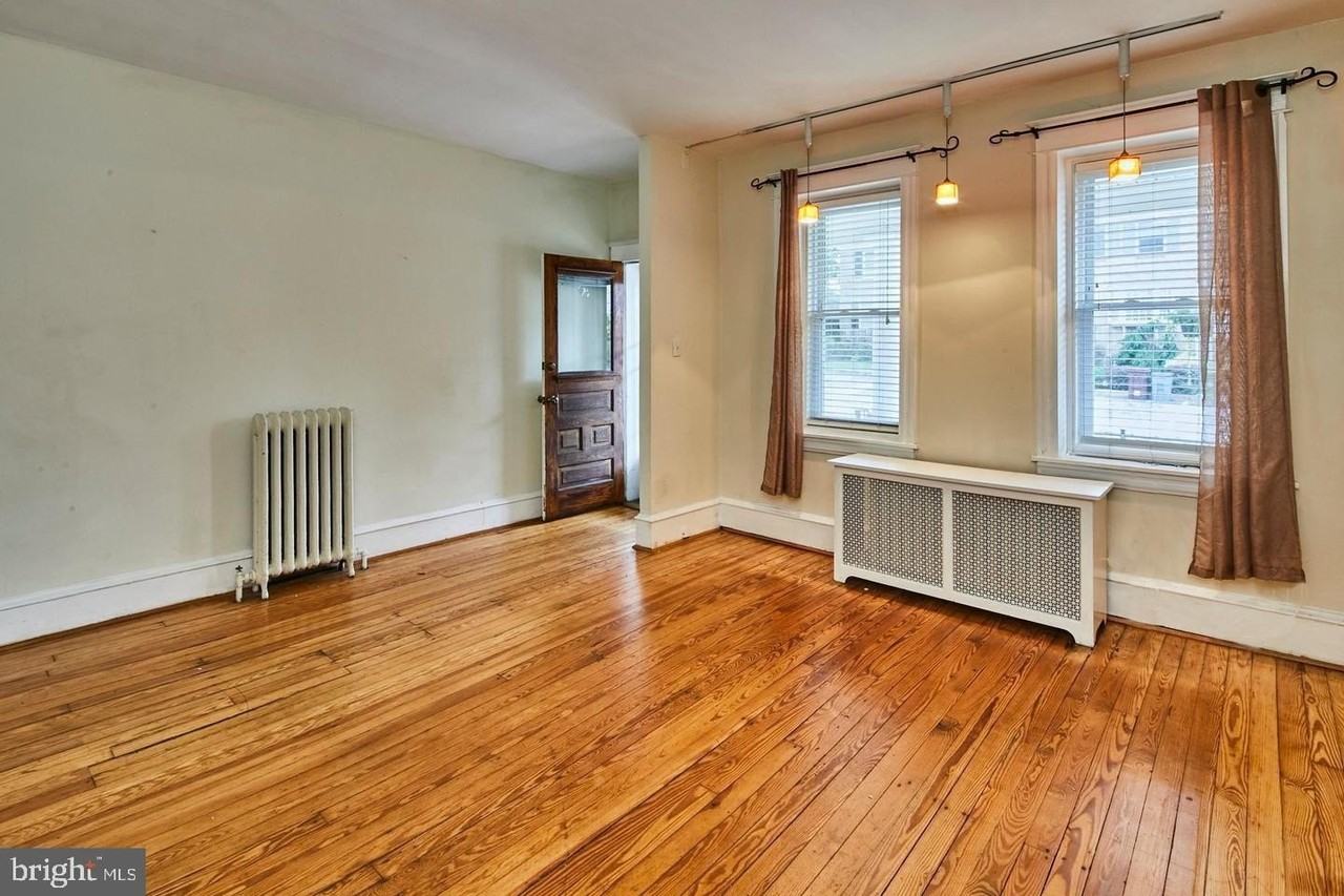 1607 W 9th St - Photo 6 of 24