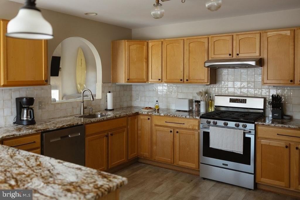 42 Deerfield Ln - Photo 6 of 20