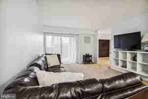 featured image of 21 Silverwood Cir