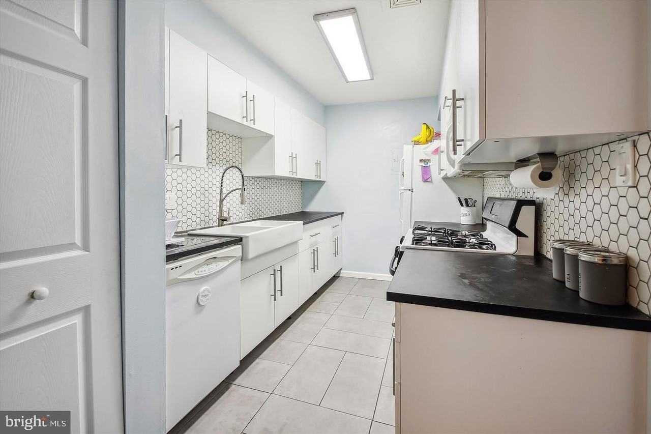 21 Silverwood Cir - Photo 3 of 16